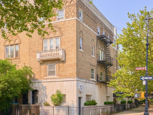 1000 St. Johns Place
