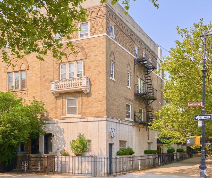 1000 St. Johns Place