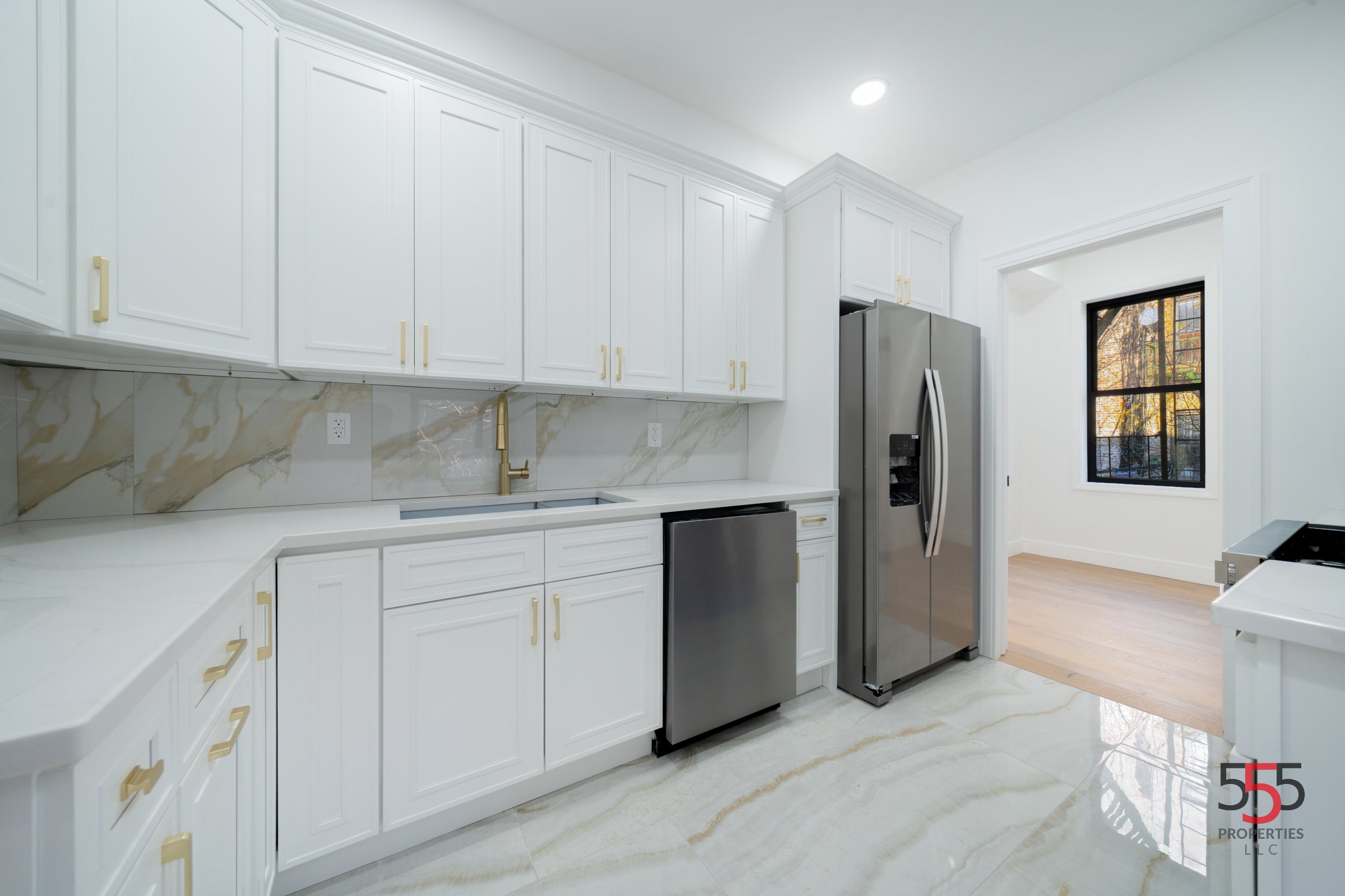 1277 Lincoln Pl - 6 Free Unit Fully Renovated