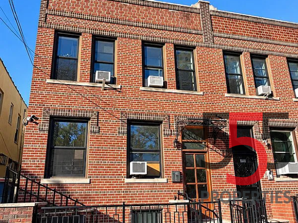 713 E New York Ave - Crown Heights